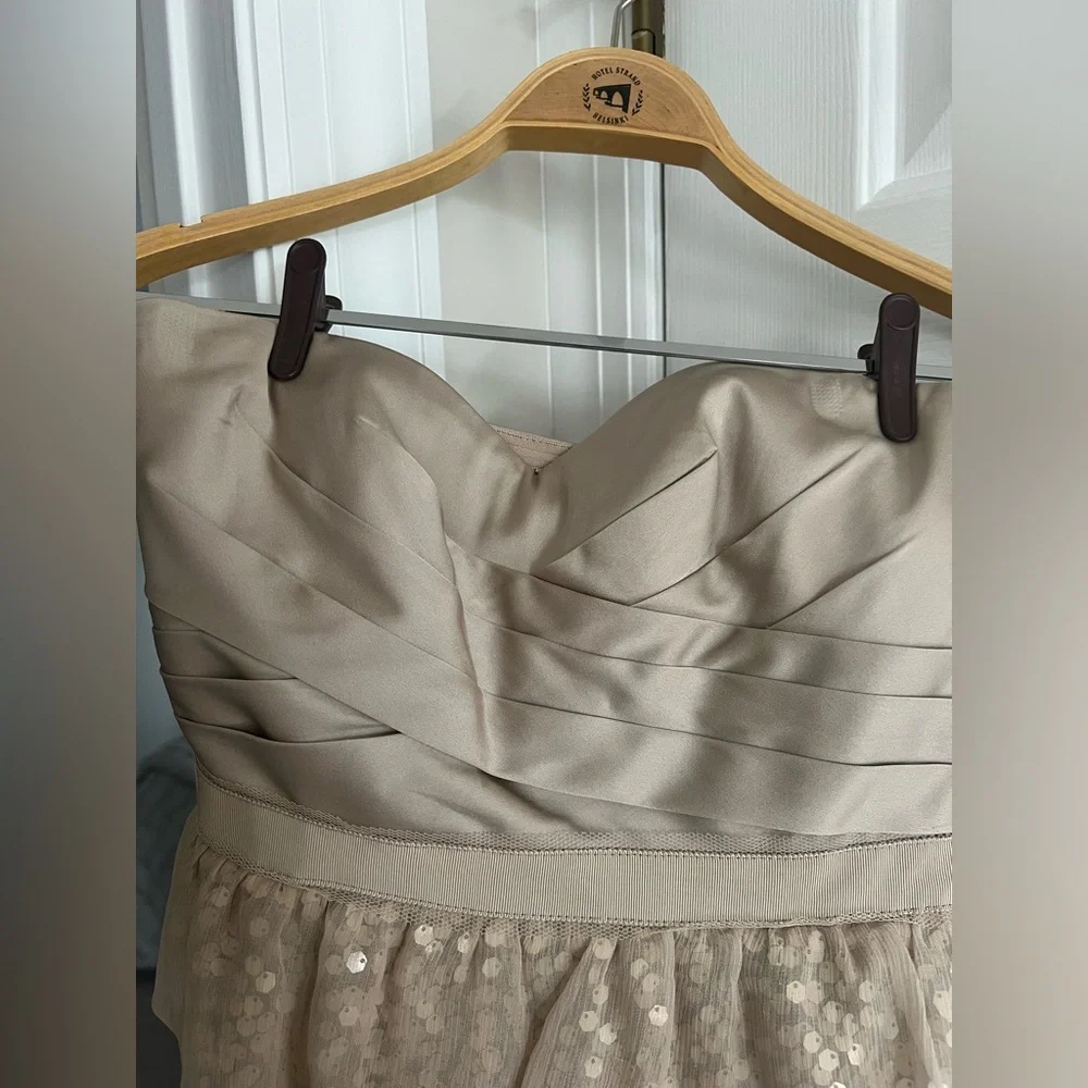 BCBG strapless gold short dress- size 6p- worn once - Picture 4 of 5